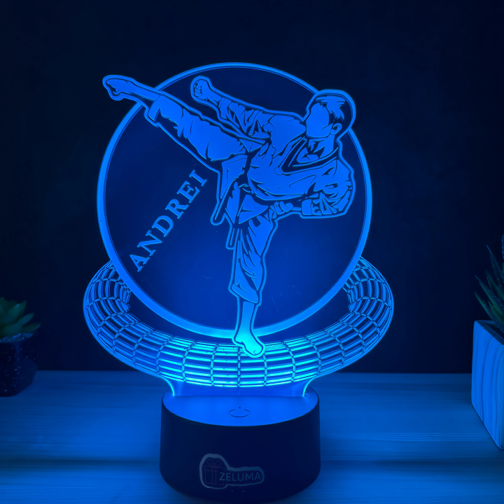 Lampa 3D cu Nume Personalizat – Karate Spirit