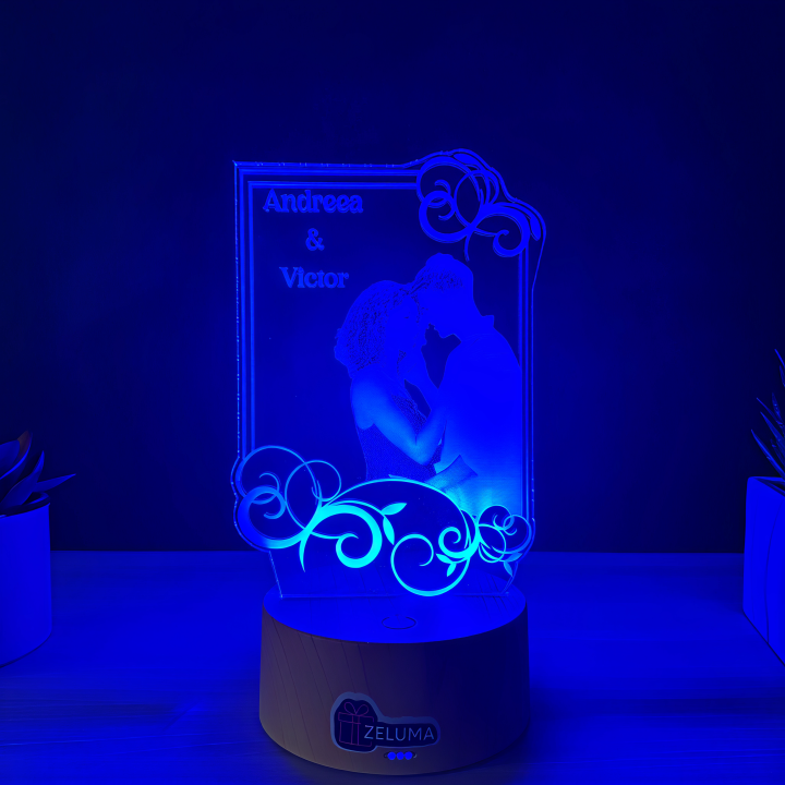 Lampa 3D Personalizata cu Poza – Cuplu Romantic